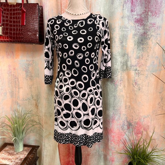 📌Beautiful Work to Weekend Bubble Design Shift Dress with 3/4 Sleeves - Picture 1 of 11